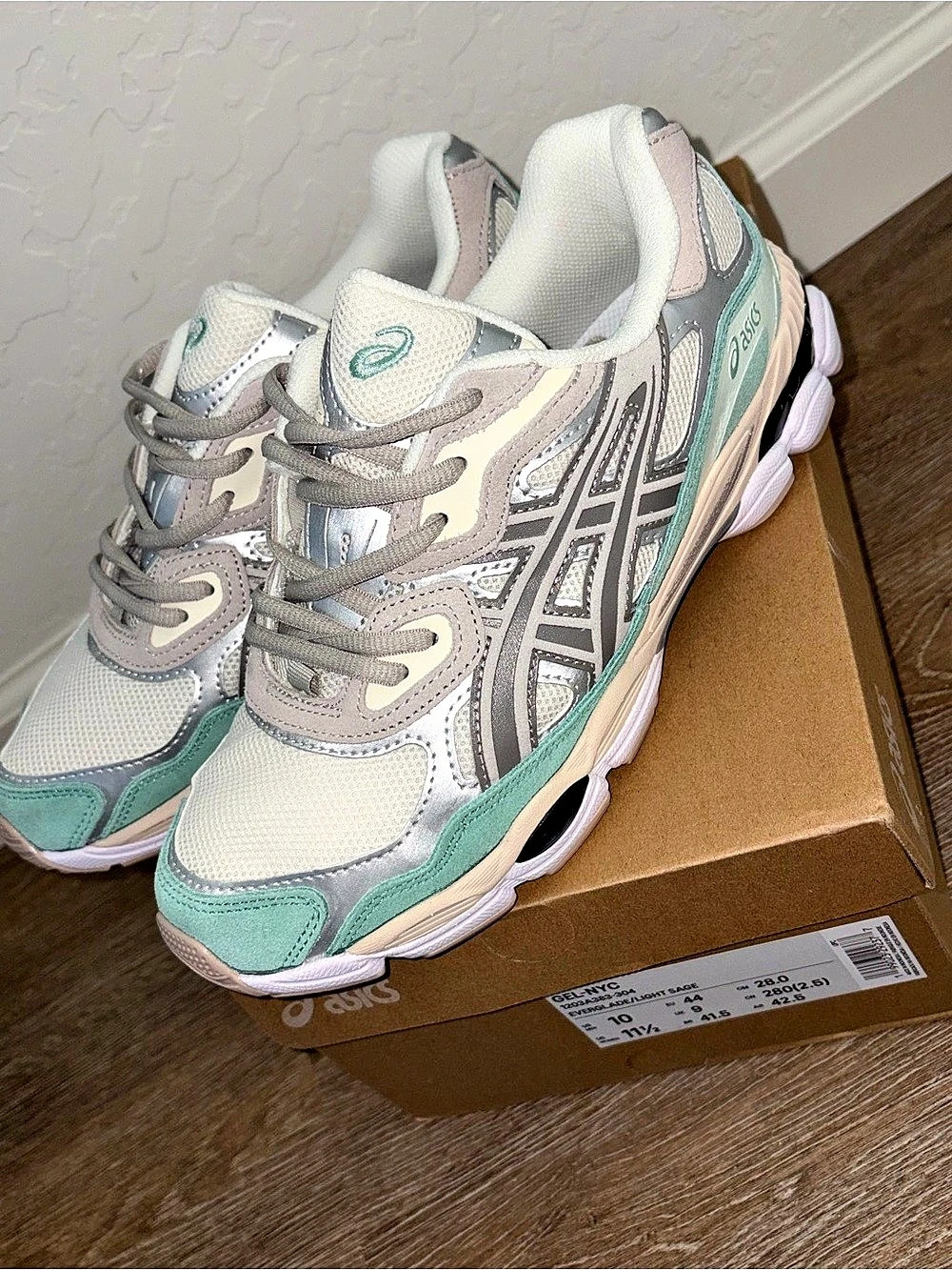 ASICS GEL-Kayano 14 Women's Athletic Shoes White & Green US 10 NWT